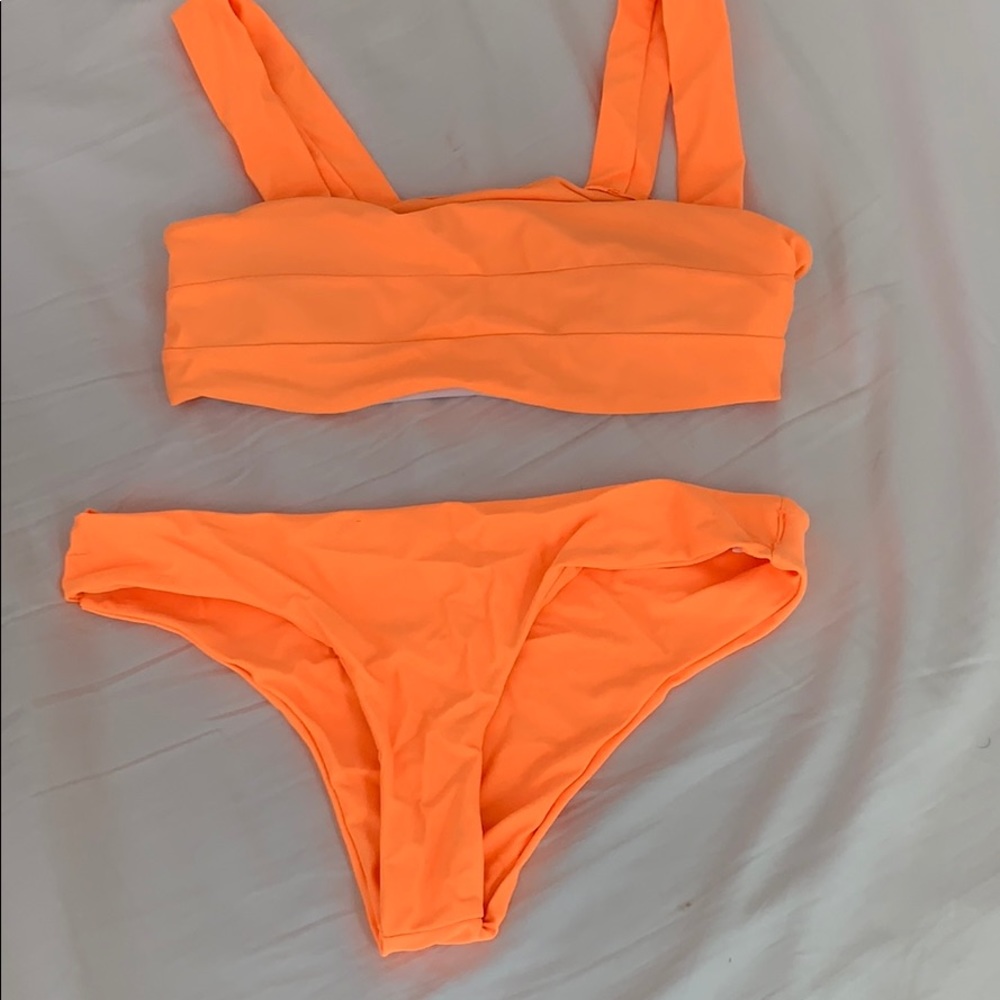 Neon orange bikini set!